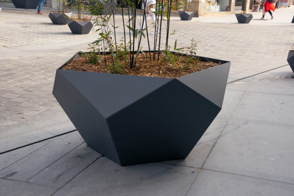 Jardinière en fer